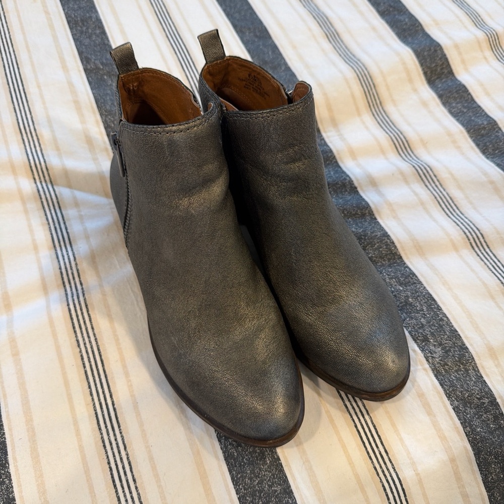 Gray/Silver Ankle Boots